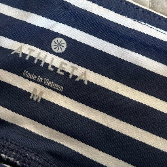 🩷ATHLETA NAVY BLUE WHITE STRIPE WORKOUT LOUNGE CAPRI LEGGINGS SIZE MEDIUM GYM - Picture 6 of 6